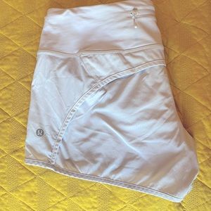 Lululemon Athletica White/light grey Stripe speed shorts size 8